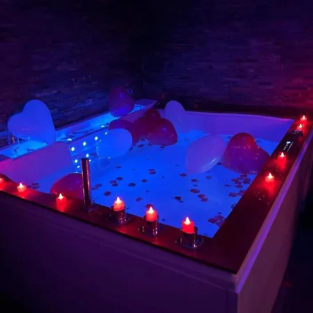 Appartement Les Bulles Medievales-spa-sauna